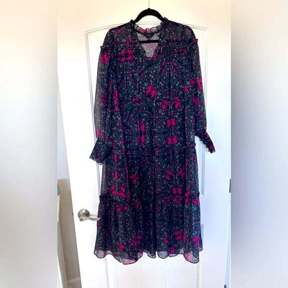 Ted Baker
Ellyah Midi Dress ,Size 1 (2-4 US) - Picture 7 of 10